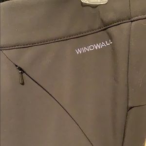 Women’s The North Face ski pants size M Reg